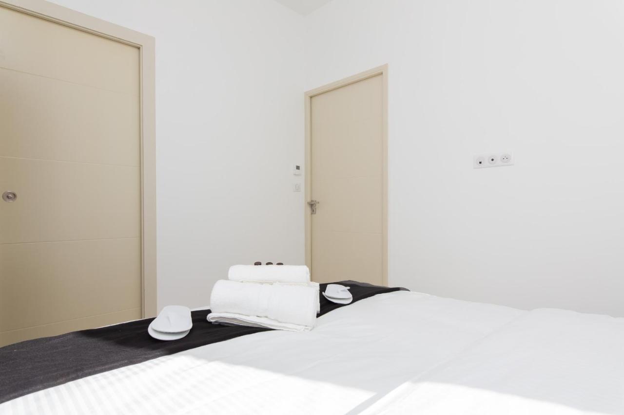 Anzur YourHostHelper Cannes Exterior foto